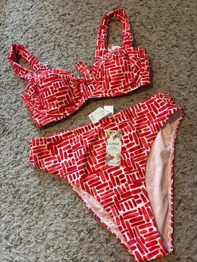 Cupshe printed bikini, size large, NWT!, excellent condition
